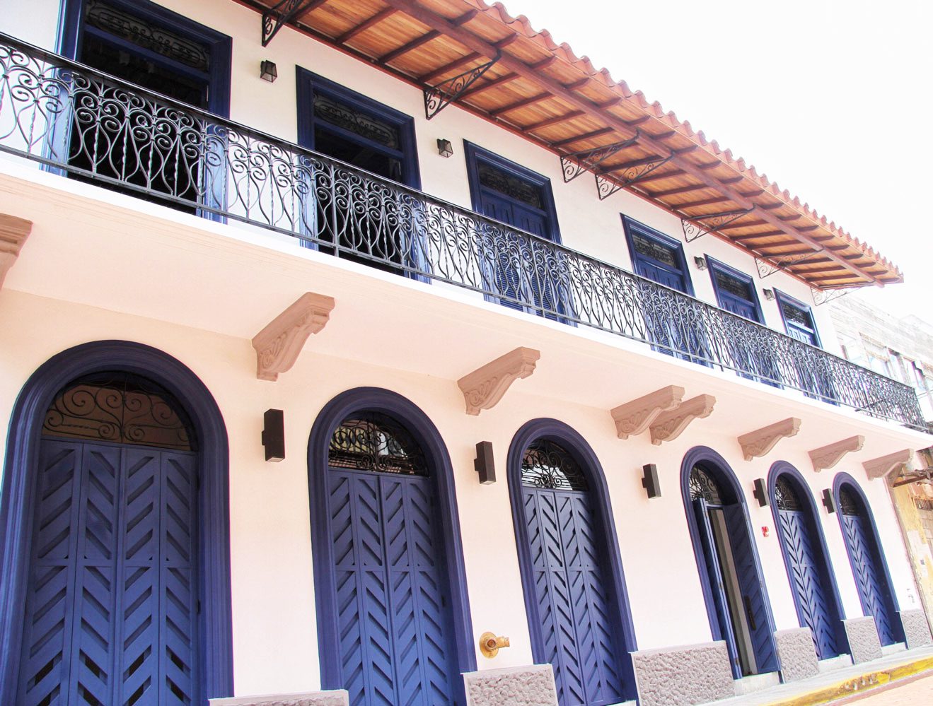 Casa de Oro Red Group